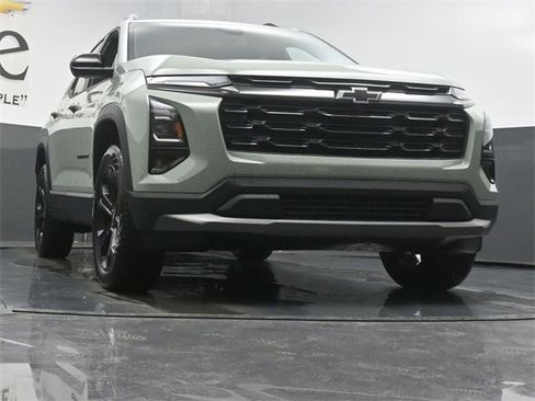 New 2026 Chevrolet Equinox LT w/ Convenience Package II image 3