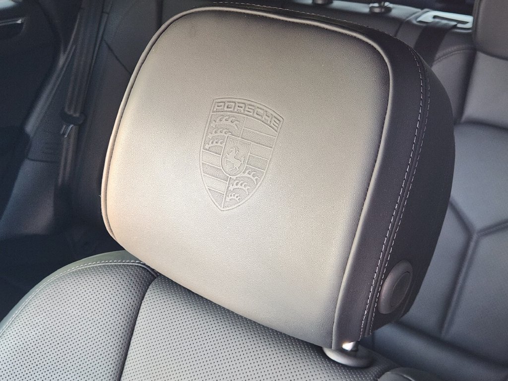 Used 2023 Porsche Macan Turbo AWD/4WD image 22