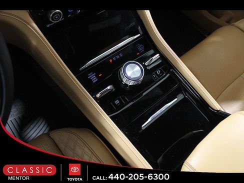 Used 2023 Jeep Grand Cherokee Summit AWD/4WD image 16