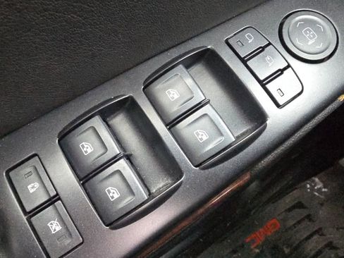 Used 2019 GMC Yukon XL SLT w/ Premium Edition image 28