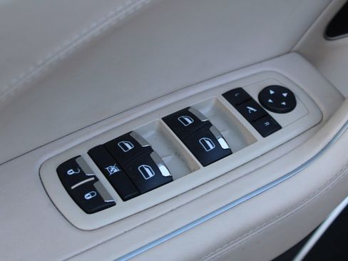 Used 2017 Maserati Levante S image 19