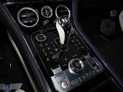 Used 2024 Bentley Continental GT Speed image 33