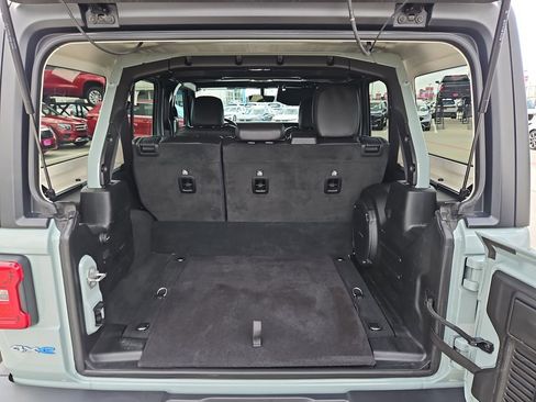 Used 2023 Jeep Wrangler Unlimited Sahara w/ Cold Weather Group image 18