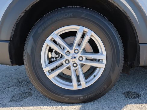 Certified 2023 Ford Explorer XLT image 17