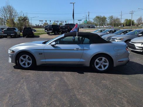 Used 2021 Ford Mustang Convertible image 4