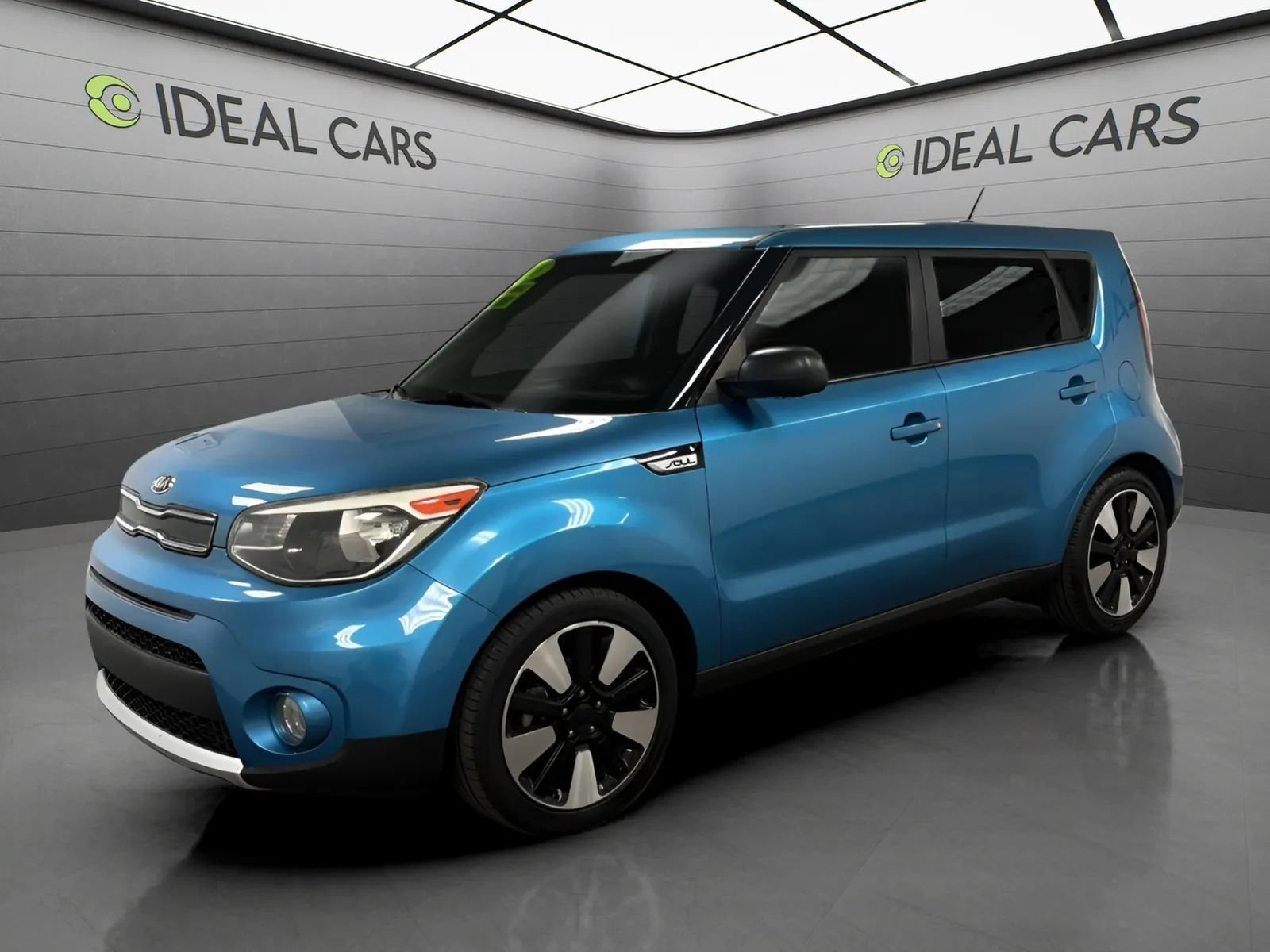 Used 2018 Kia Soul + FWD image 1