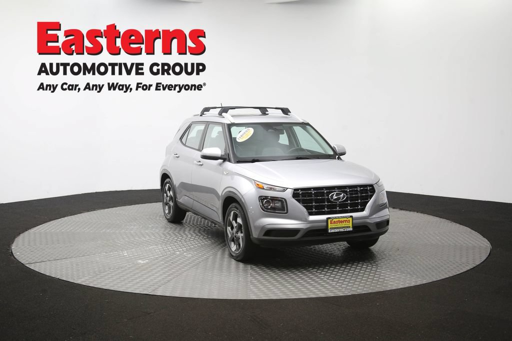 Used 2023 Hyundai Venue SEL FWD image 54
