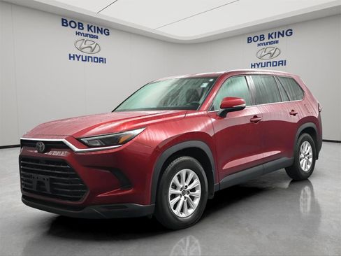 Used 2024 Toyota Grand Highlander XLE FWD image 1