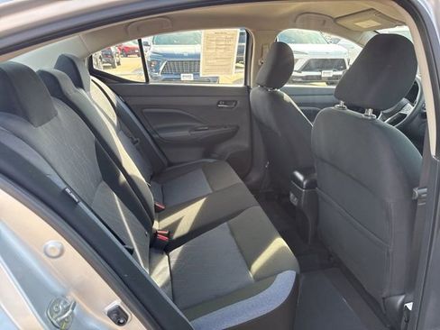 Used 2025 Nissan Versa SV image 39