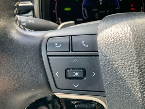 Used 2025 Toyota Camry SE FWD image 22