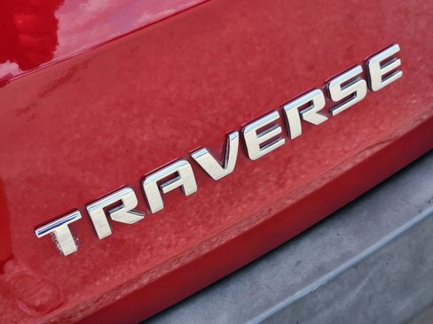 Used 2019 Chevrolet Traverse LT FWD image 12