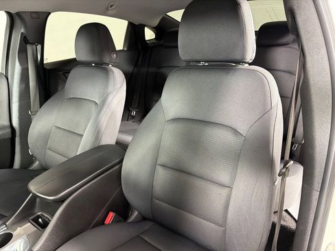 Used 2016 Chevrolet Malibu LT image 11