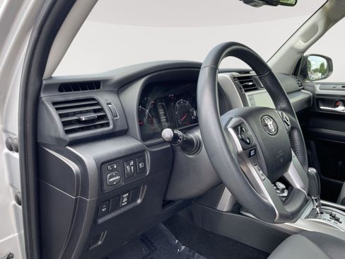 Used 2021 Toyota 4Runner SR5 Premium w/ Moonroof Package AWD/4WD image 28