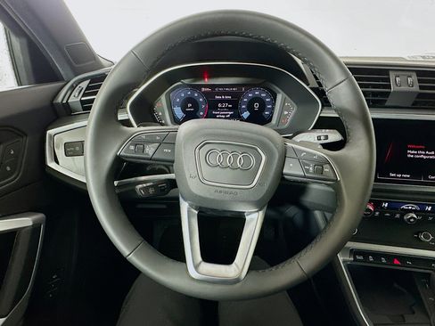 New 2025 Audi Q3 2.0T Premium image 11