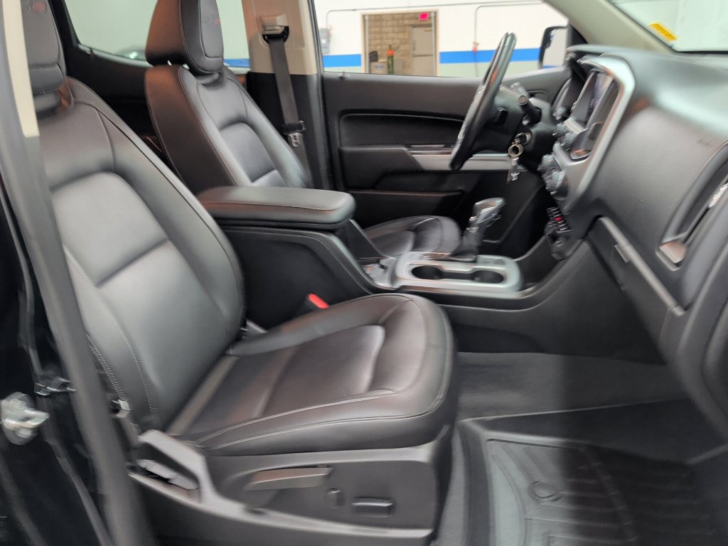 Used 2022 Chevrolet Colorado ZR2 w/ ZR2 Midnight Special Edition AWD/4WD image 33