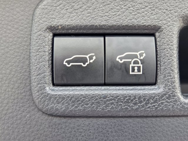 Used 2023 Toyota Venza Nightshade AWD/4WD image 13
