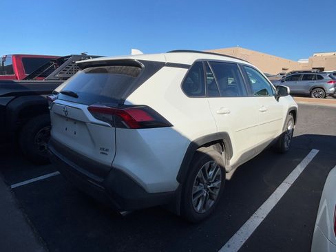 Certified 2022 Toyota RAV4 XLE Premium image 4