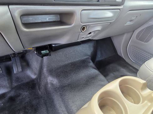 Used 2001 Ford F350 XL image 13