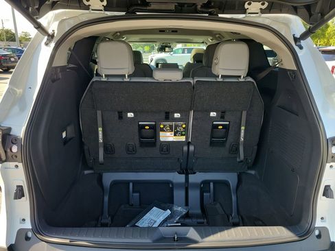 New 2026 Toyota Sienna XLE FWD image 29