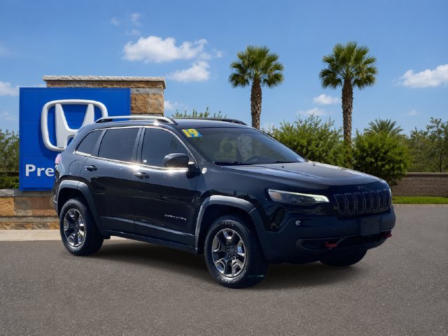 Used 2019 Jeep Cherokee Trailhawk w/ Cold Weather Group AWD/4WD image 7