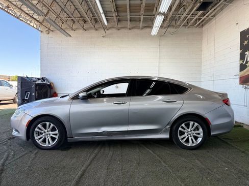 Used 2015 Chrysler 200 Limited image 3