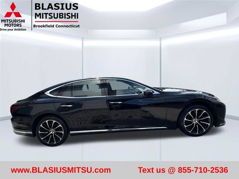 Used 2023 Lexus LS 500 AWD w/ Luxury Package image 7