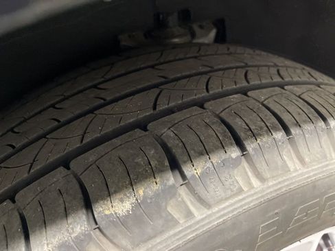 Used 2024 Ford Edge SEL image 39