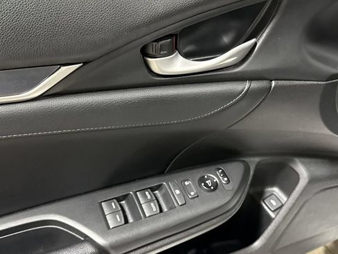 Used 2017 Honda Civic EX-L image 21