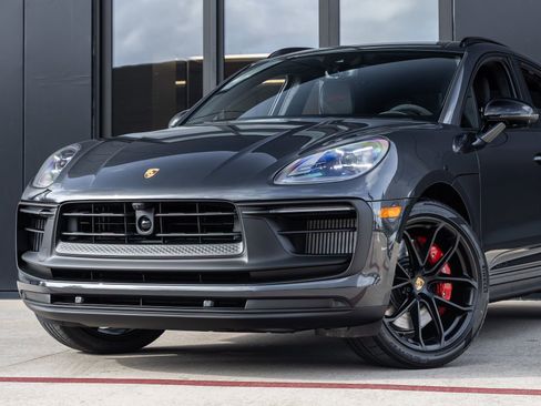 New 2026 Porsche Macan GTS image 7