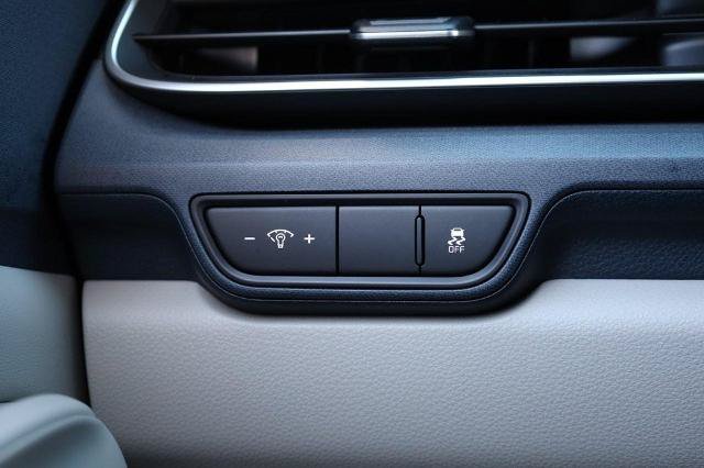 Used 2025 Kia Carnival EX FWD image 22
