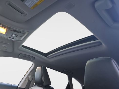 Used 2022 Lexus RX 450hL Luxury w/ Cold Area Package (CT) image 31