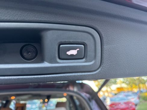 Used 2016 Honda Pilot Elite image 14