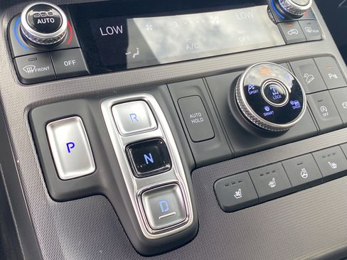 Used 2024 Hyundai Palisade Calligraphy image 25