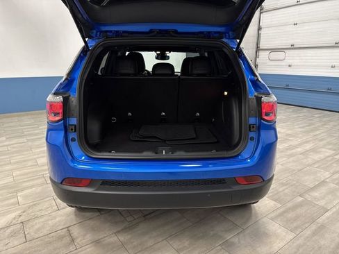 Used 2024 Jeep Compass Limited w/ Sun and Sound Group image 15