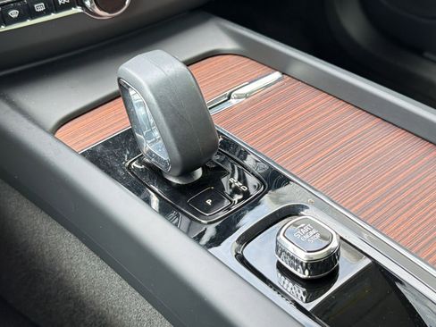 Used 2023 Volvo XC60 B5 Plus w/ Climate Package image 19