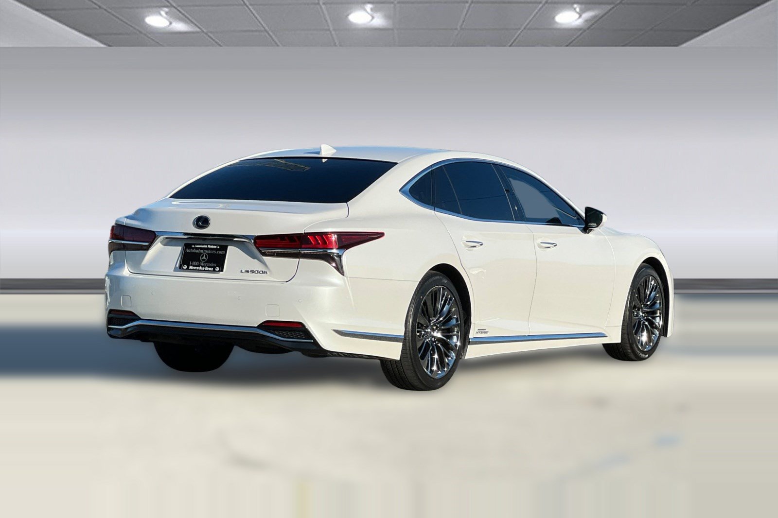 Used 2020 Lexus LS 500h w/ Luxury Package RWD image 8