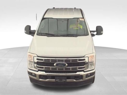Used 2024 Ford F250 XLT w/ FX4 Off-Road Package AWD/4WD image 2