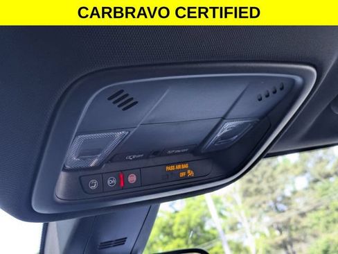 Certified 2023 Chevrolet Traverse LT FWD image 22