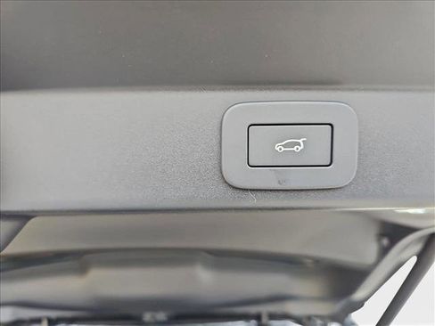 New 2025 Land Rover Range Rover Sport image 13