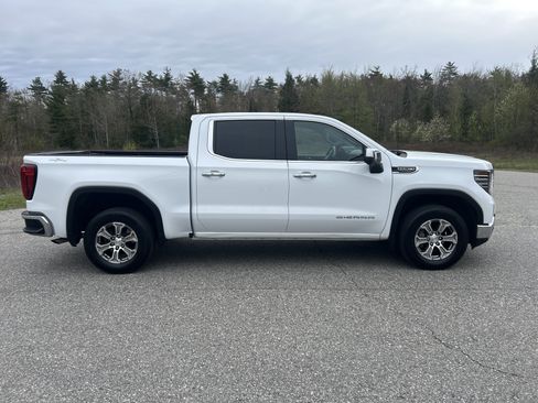Used 2025 GMC Sierra 1500 SLT AWD/4WD image 4