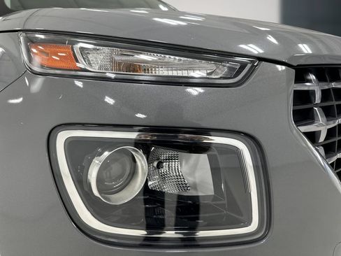 Used 2022 Hyundai Venue SEL w/ Cargo Package FWD image 12
