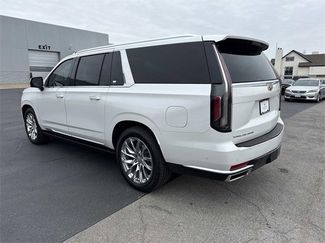 Used 2021 Cadillac Escalade ESV Premium Luxury Platinum video 2