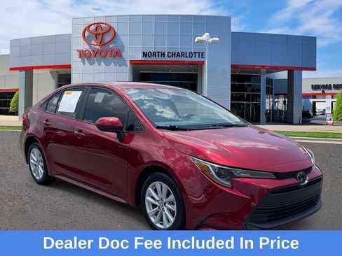 Used 2024 Toyota Corolla LE w/ LE Convenience Package FWD image 1
