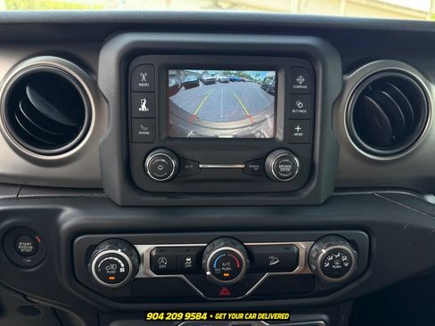 Used 2019 Jeep Wrangler Sport AWD/4WD image 17