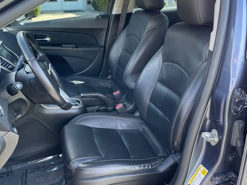 Used 2013 Chevrolet Cruze LT FWD image 15