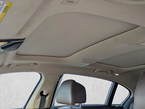 Used 2018 BMW 740i image 13