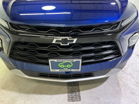 Used 2023 Chevrolet Blazer LT w/ Midnight/Sport Edition image 4