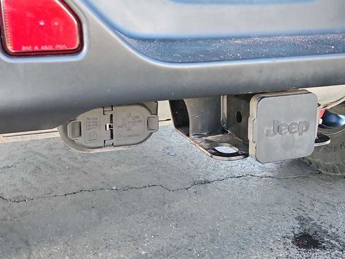 Used 2023 Jeep Wrangler Unlimited w/ Cold Weather Group image 33