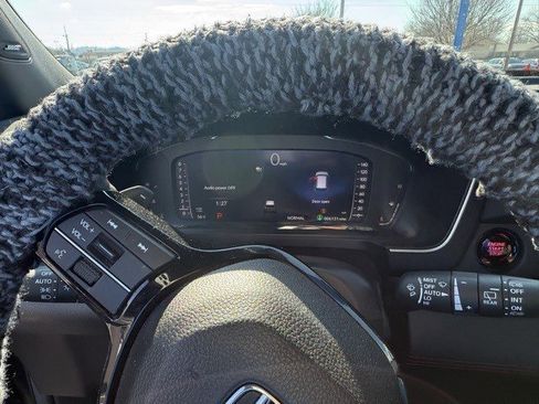 Used 2025 Honda Pilot Black Edition image 7