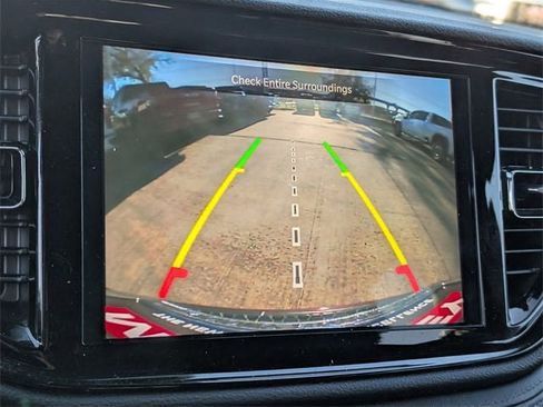 Used 2022 Dodge Durango GT image 13